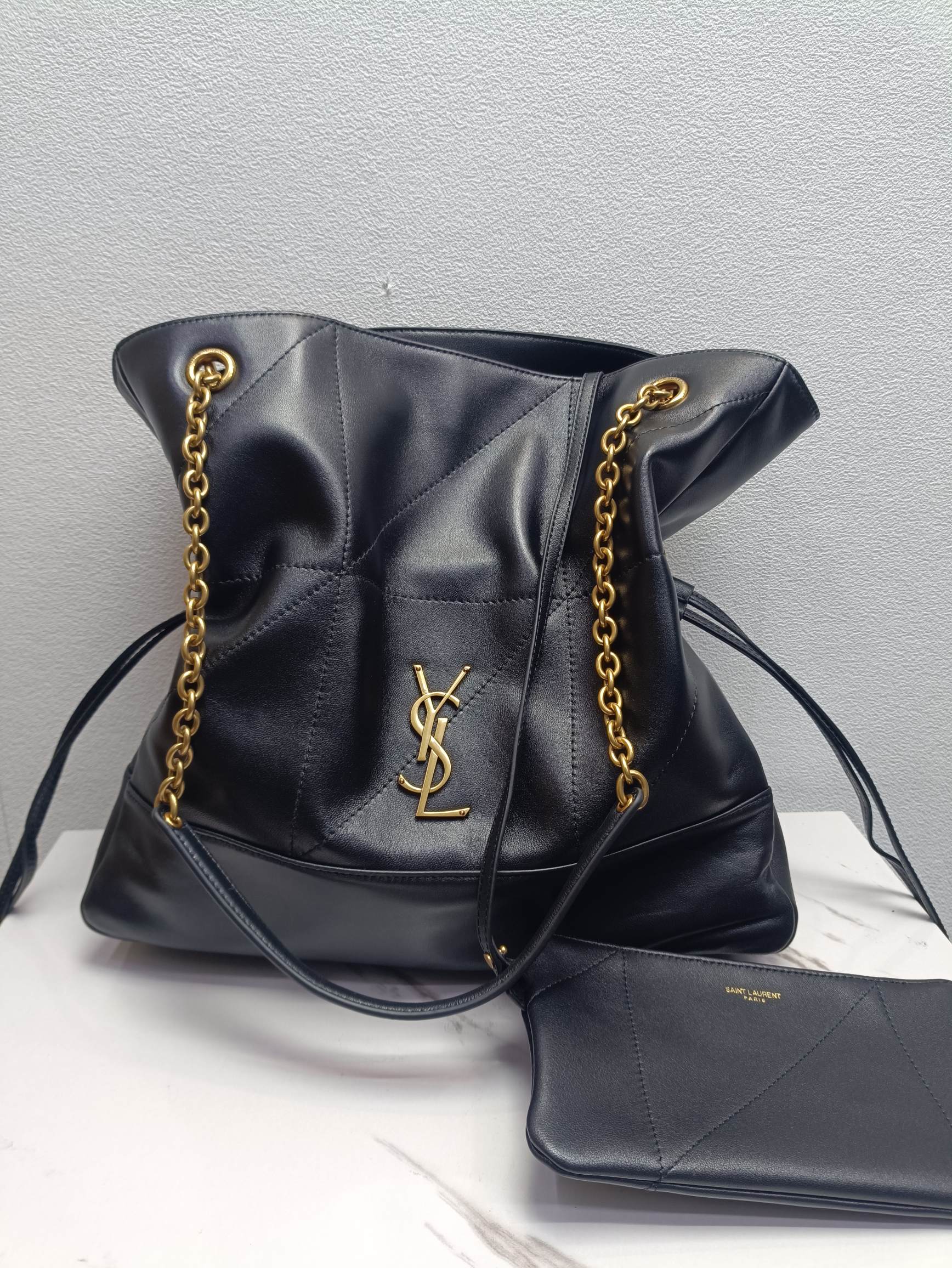 YSL JAMIE SHOPPING BAG IN LAMBSKIN 809824AAB321000 (35*35*10cm)