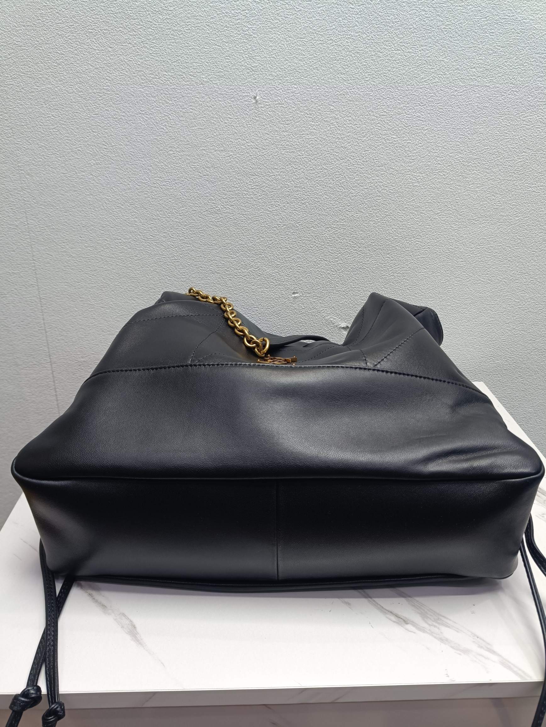 YSL JAMIE SHOPPING BAG IN LAMBSKIN 809824AAB321000 (35*35*10cm)