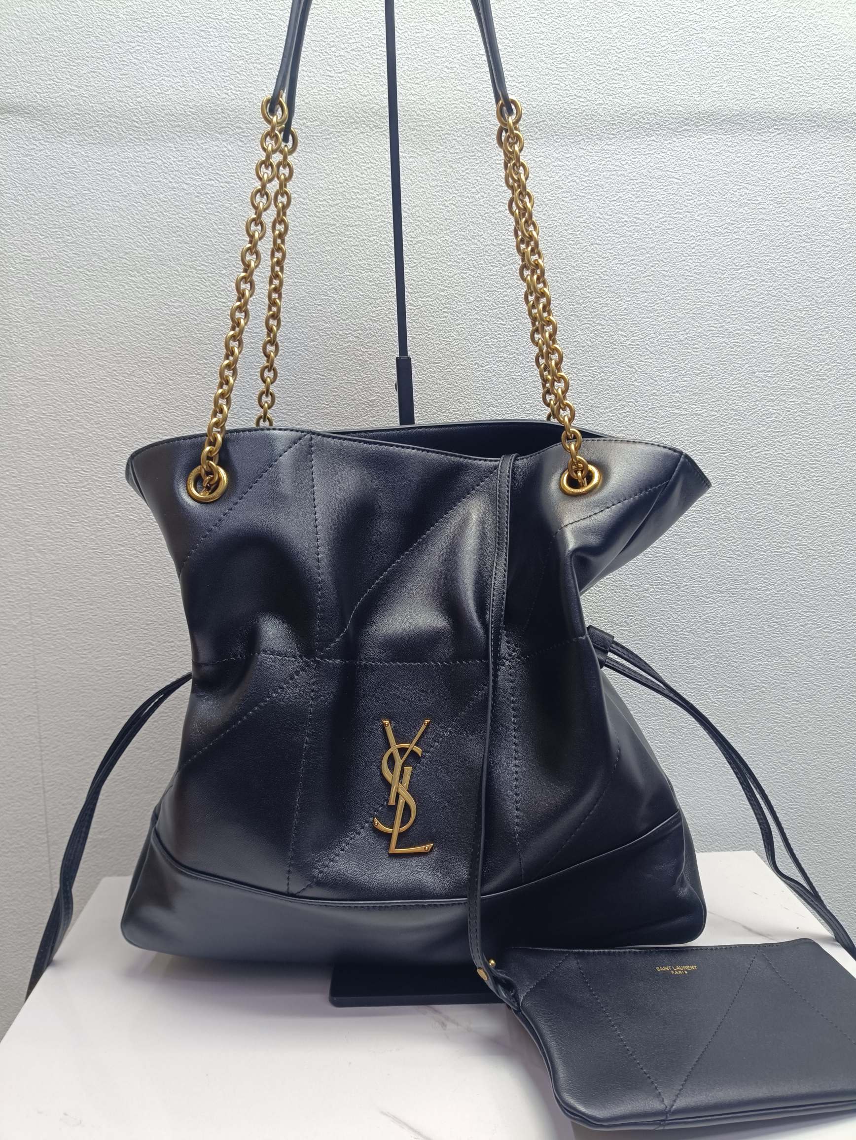 YSL JAMIE SHOPPING BAG IN LAMBSKIN 809824AAB321000 (35*35*10cm)