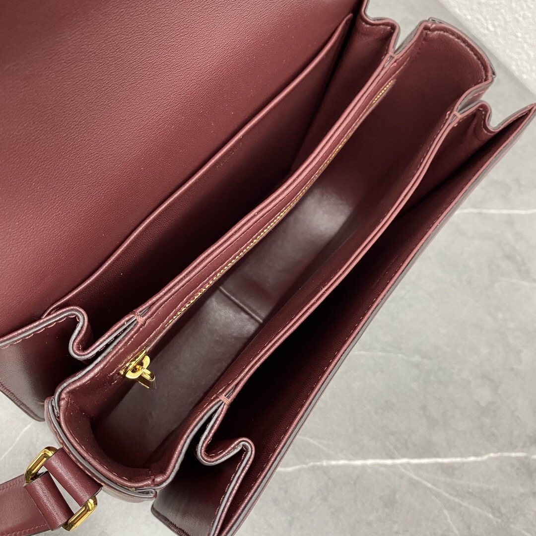 CELINE SHINY CALFSKIN MEDIUM TRIOMPHE LIGHT BURGUNDY (23*15*5cm)