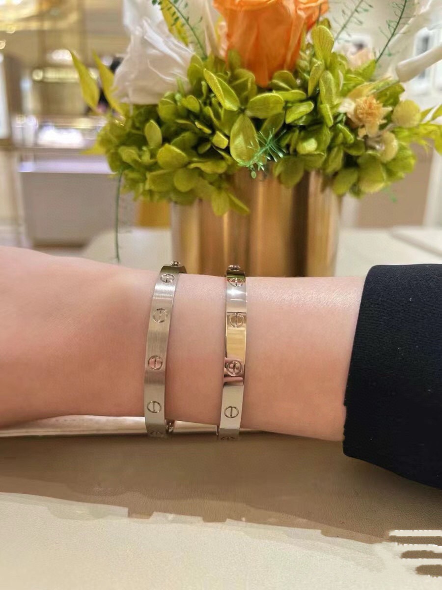 CARTIER LOVE BRACELET, CLASSIC MODEL, BRUSHED B6077117