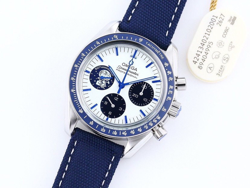 Omega Speedmaster White Snoopy Dial 42 mm Blue Canvas Bracelet 