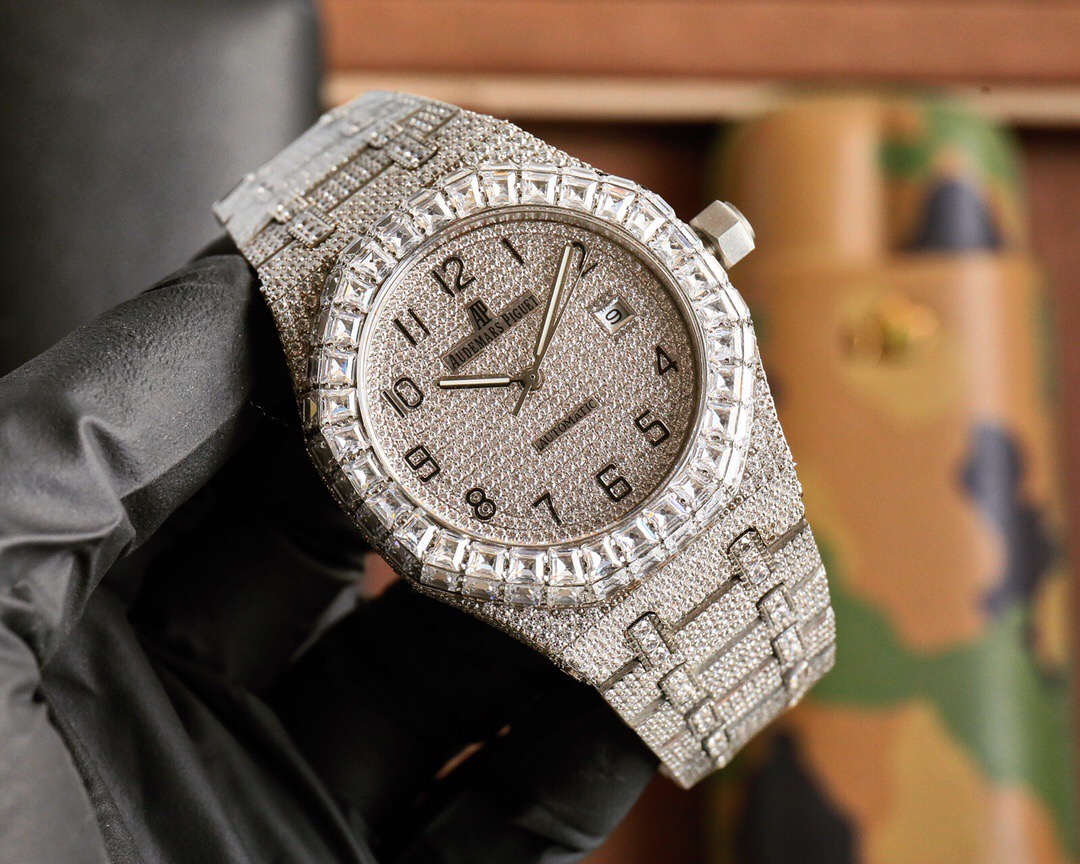 Audemars Piguet Royal Oak Iced Out White Dial 41mm Steel with Diamond Oyster Bracelet 