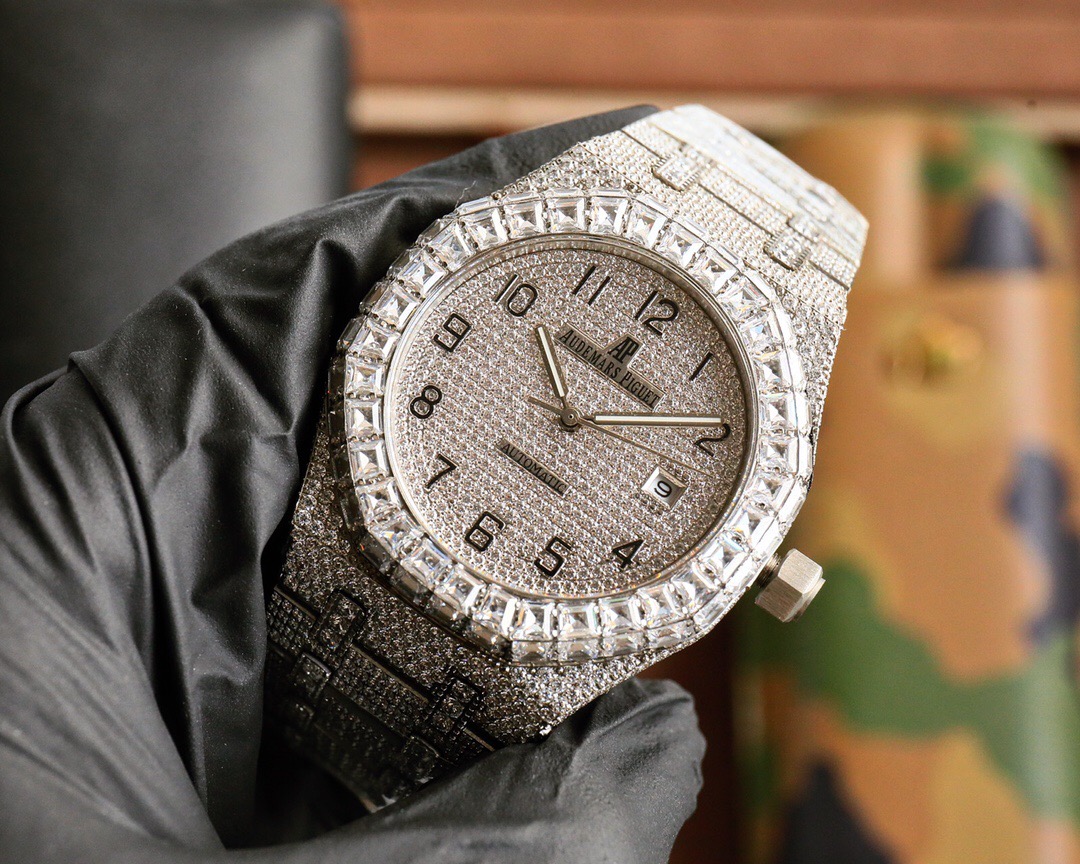 Audemars Piguet Royal Oak Iced Out White Dial 41mm Steel with Diamond Oyster Bracelet 